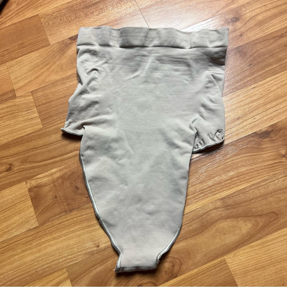 SKIMS SEAMLESS SCULPT HIGH WAIST THONG NWOT - MICA